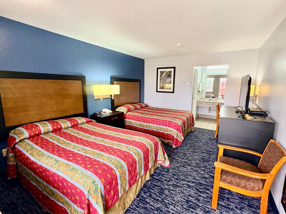 Double Room with Two Double Beds interior